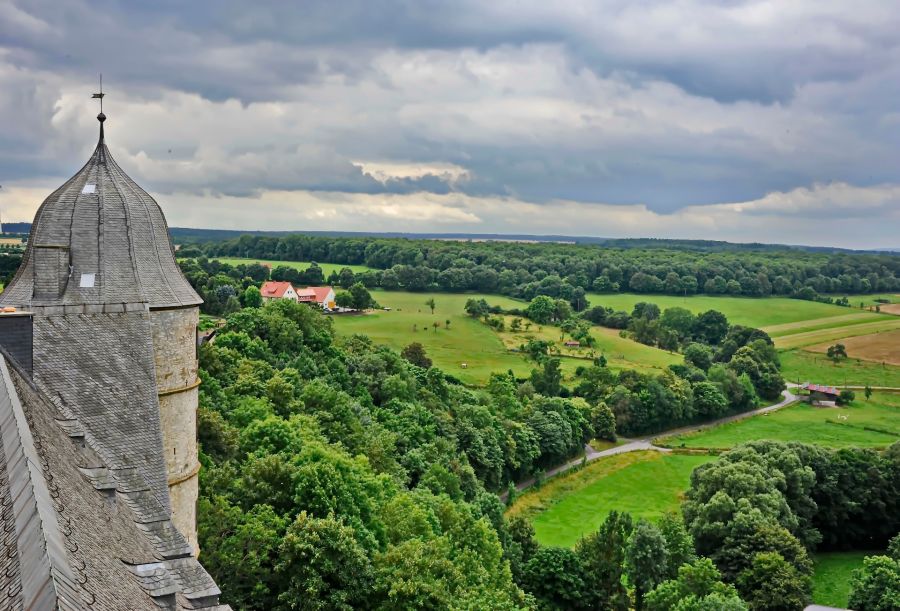 Blick vom Nordturm auf das Paderborner Land. (Foto: Horst Dreismann)